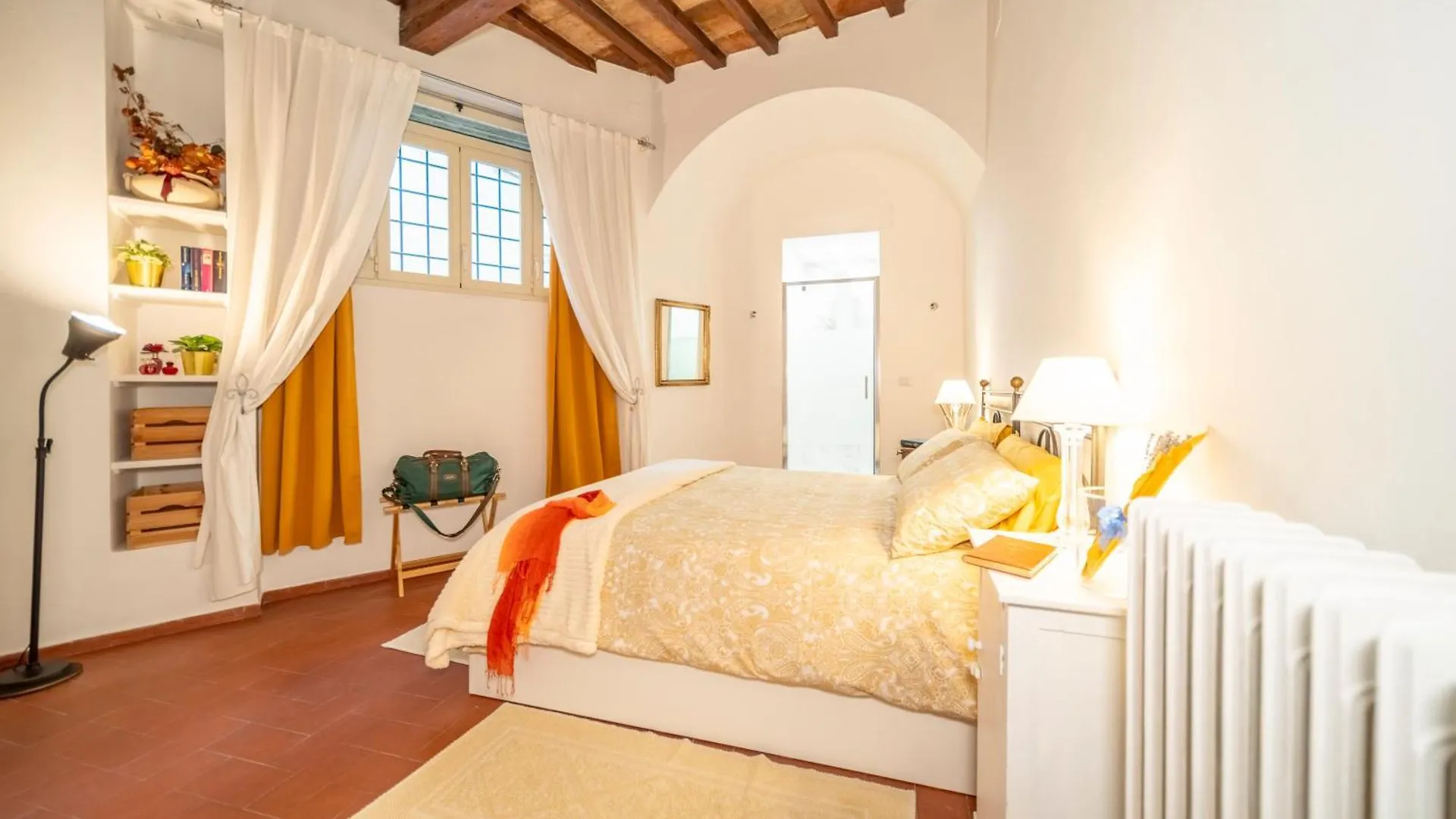Loving Santo Spirito Apartment Florence Italy