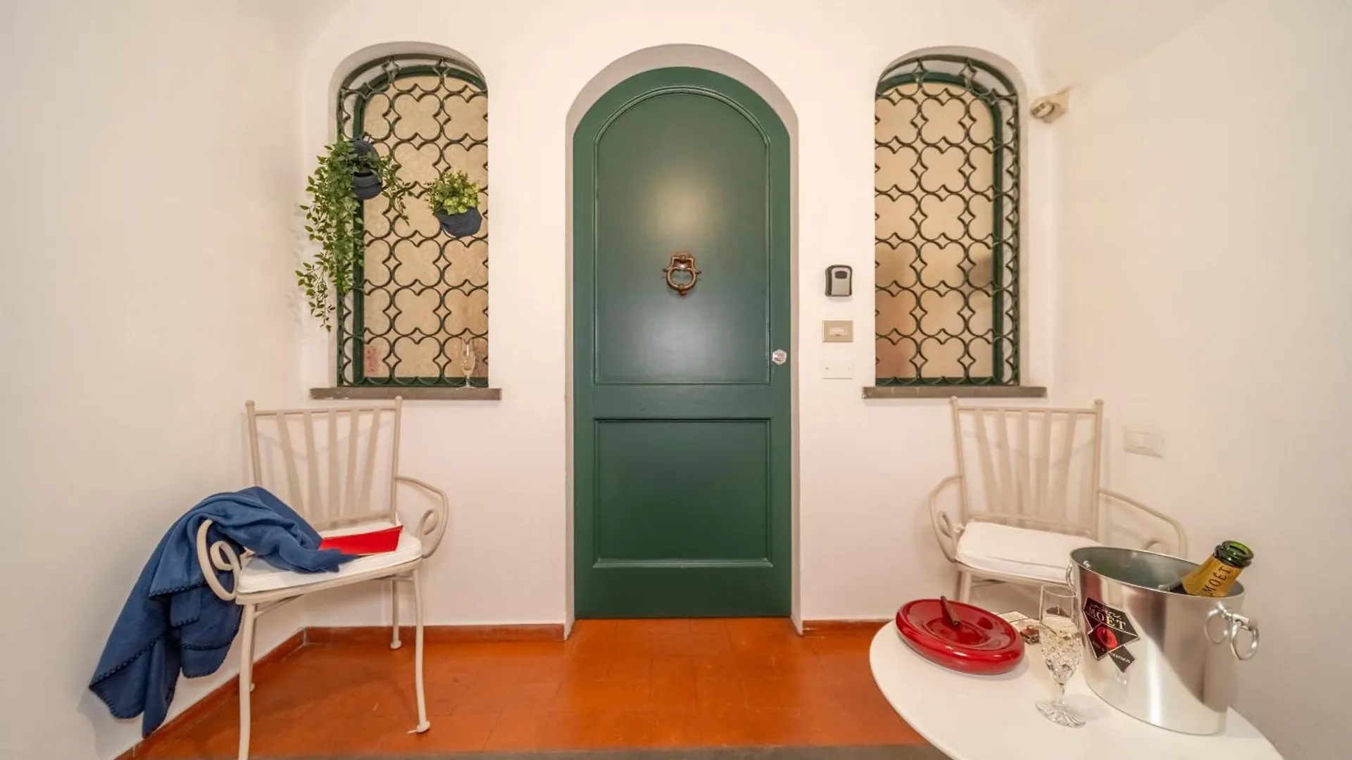 Loving Santo Spirito Apartment Florence